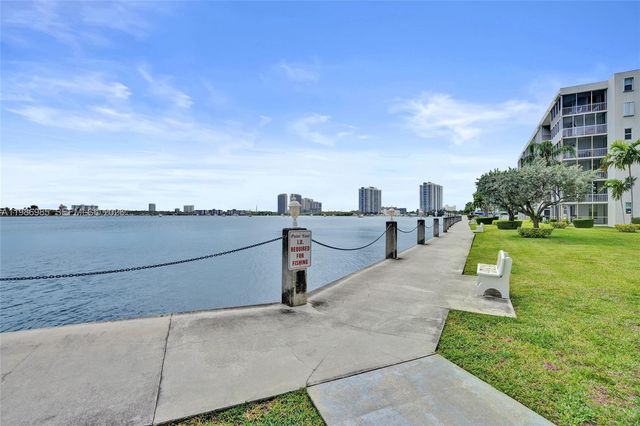 3020 Marcos Dr S106, Aventura, FL 33160