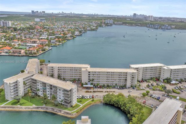 3020 Marcos Dr S106, Aventura, FL 33160