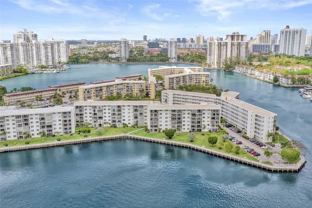 3020 Marcos Dr S106, Aventura, FL 33160