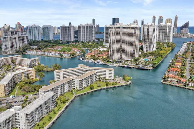 3020 Marcos Dr S106, Aventura, FL 33160