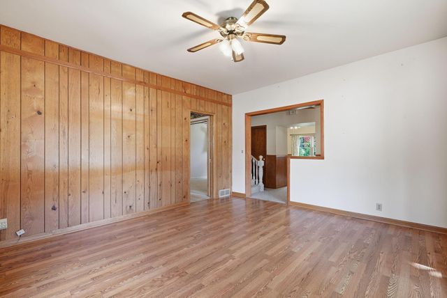 1218 4th Street NW, Elk River, MN 55330