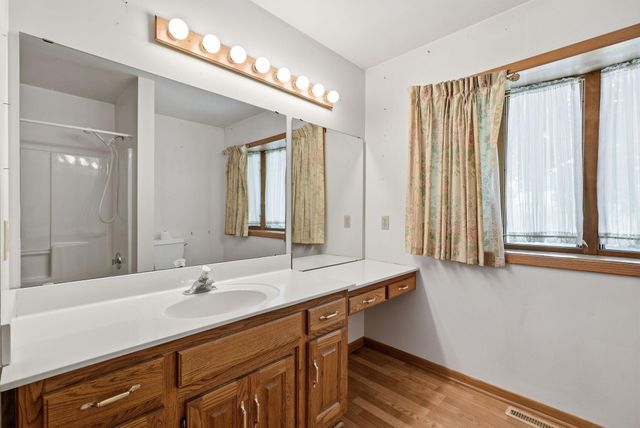 1218 4th Street NW, Elk River, MN 55330