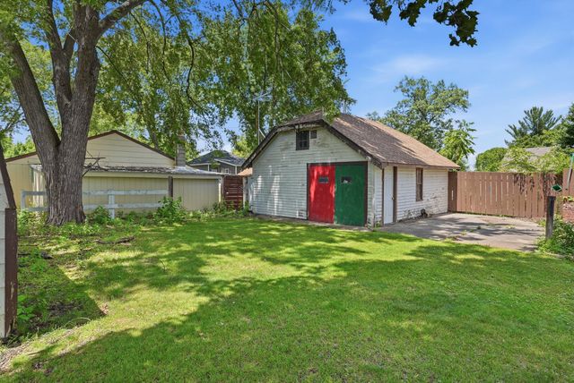 1218 4th Street NW, Elk River, MN 55330