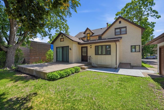 1218 4th Street NW, Elk River, MN 55330