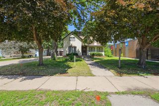 1218 4th Street NW, Elk River, MN 55330