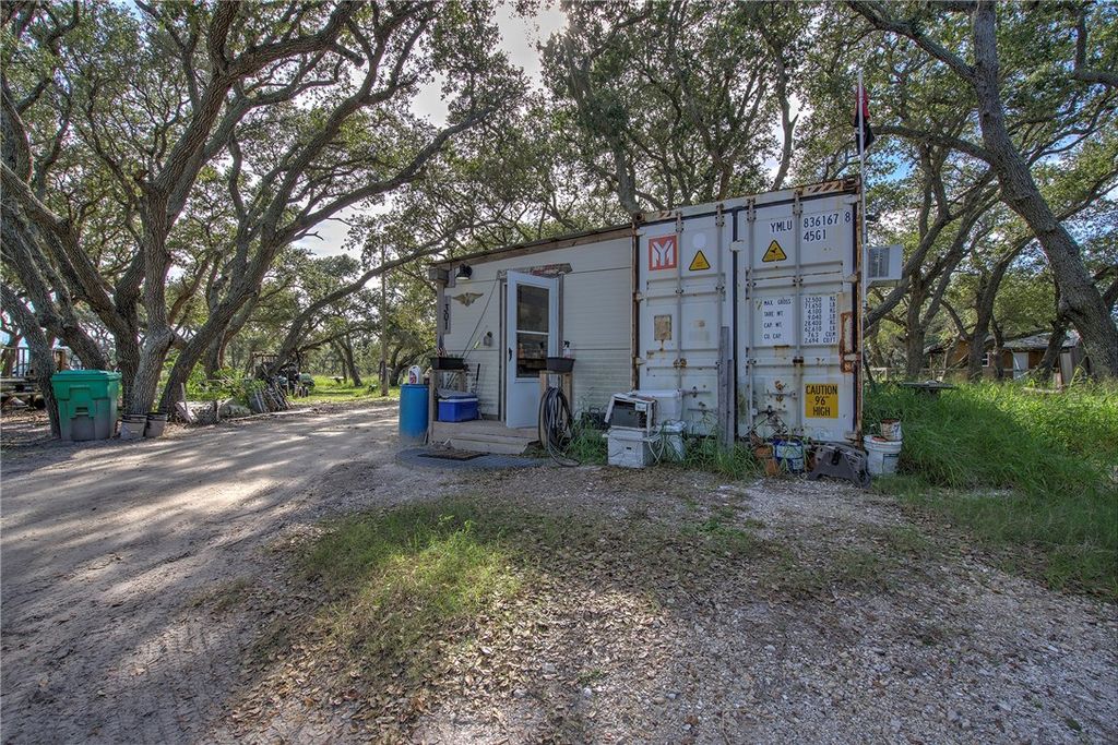 301 Kring, Aransas Pass, TX 78336 — photo 4