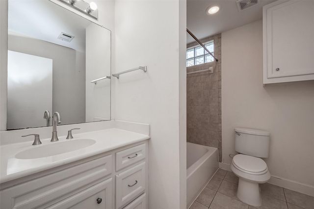 2710 Hullsmith Drive 1503, Houston, TX 77063