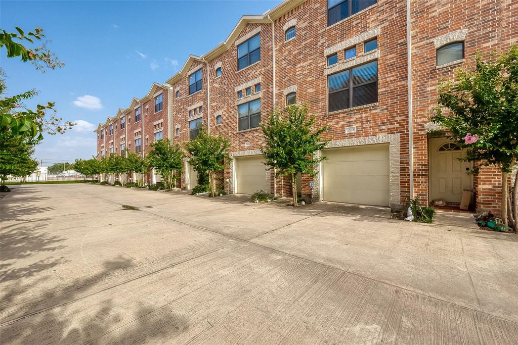 2710 Hullsmith Drive 1503, Houston, TX 77063