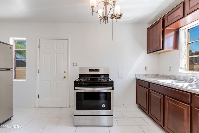 1342 E GRANADA Road, Phoenix, AZ 85006