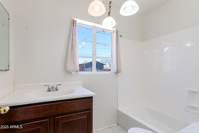 1342 E GRANADA Road, Phoenix, AZ 85006