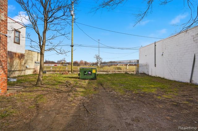 2538 Michigan Avenue, Detroit, MI 48216