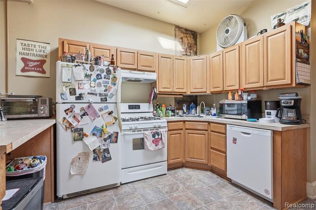 2538 Michigan Avenue, Detroit, MI 48216
