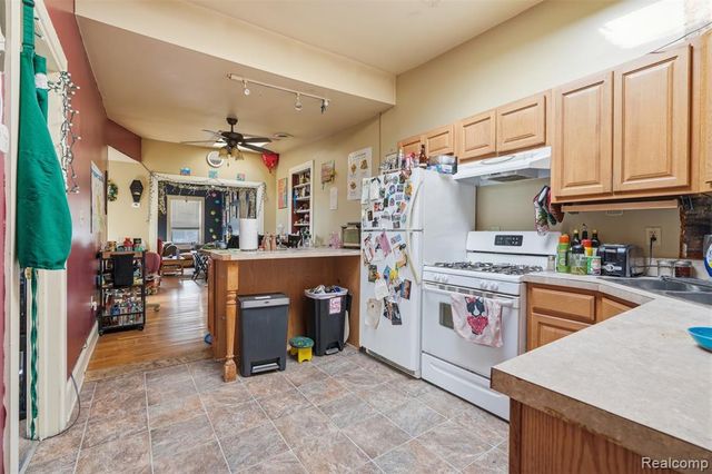 2538 Michigan Avenue, Detroit, MI 48216