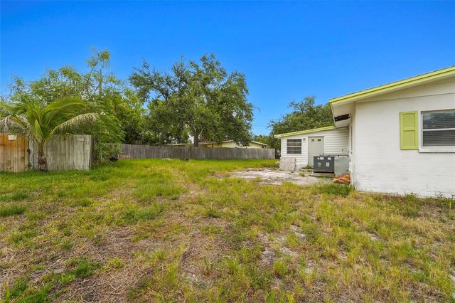 5320 41ST AVENUE W, Bradenton, FL 34209