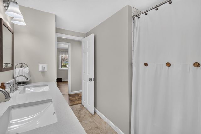 46 Esta Rd, Plymouth, MA 02360
