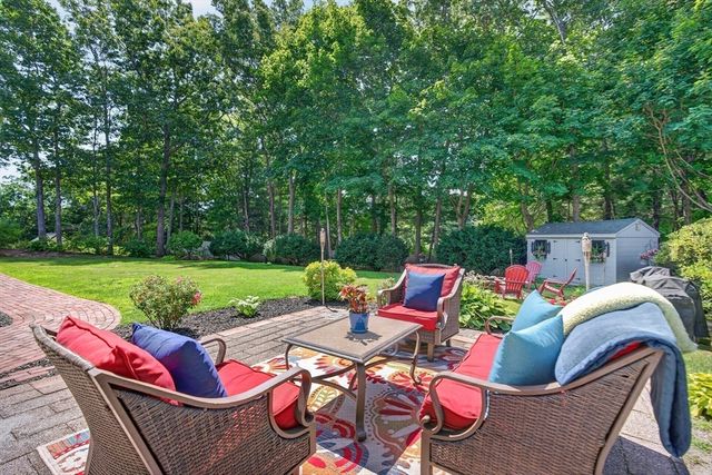 46 Esta Rd, Plymouth, MA 02360