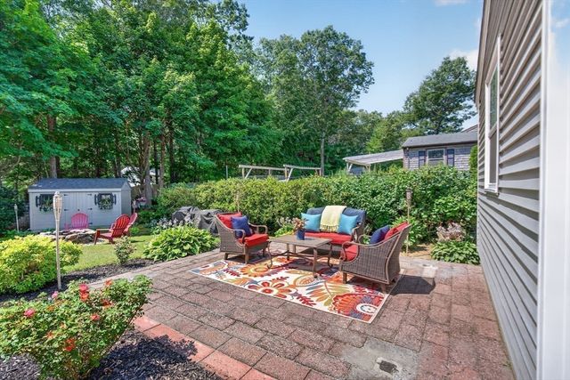 46 Esta Rd, Plymouth, MA 02360