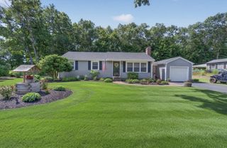 46 Esta Rd, Plymouth, MA 02360