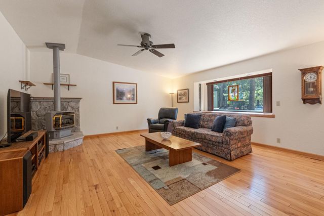 26299 Sugar Pine Dr, Pioneer, CA 95666