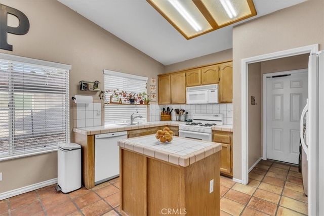 27134 Silver Lakes, Helendale, CA 92342