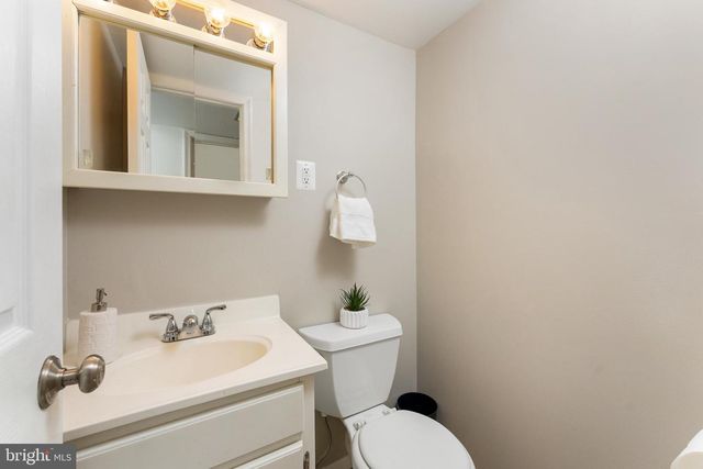 7013 GALGATE DR, Springfield, VA 22152