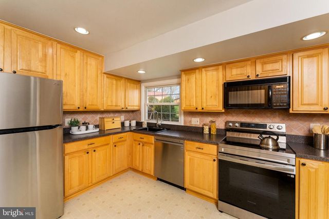 7013 GALGATE DR, Springfield, VA 22152