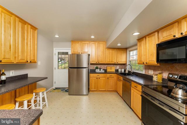 7013 GALGATE DR, Springfield, VA 22152