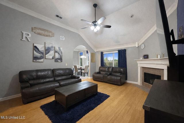 6568 Braybourne Main, Olive Branch, MS 38654