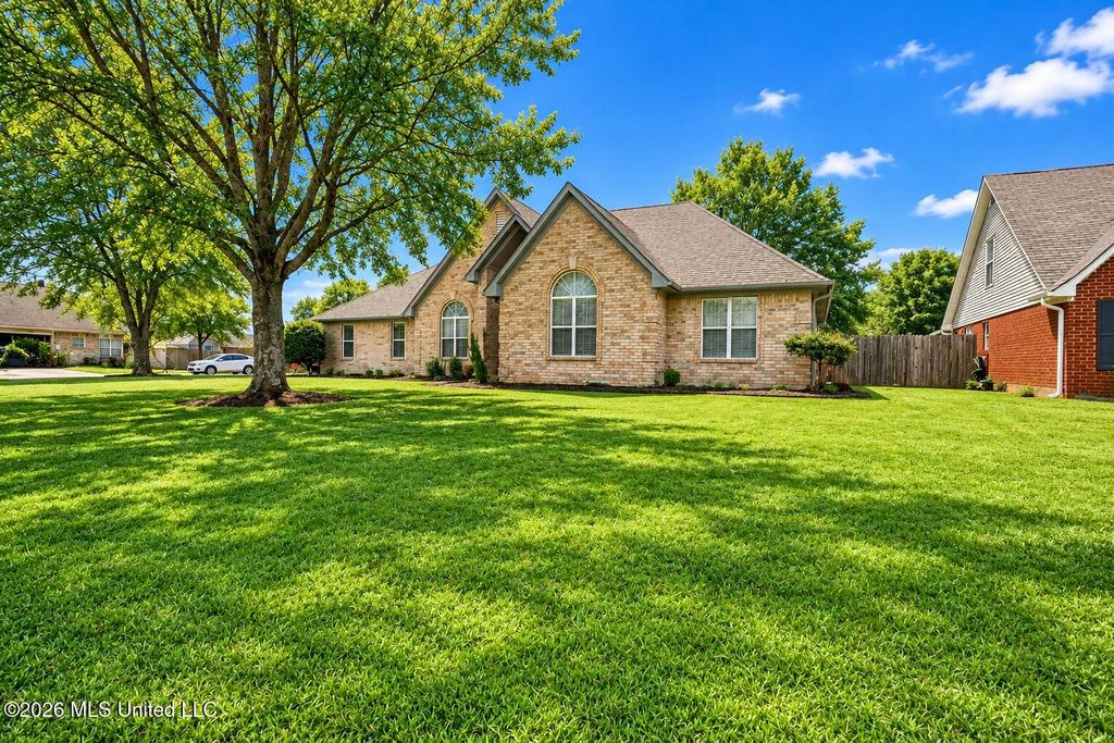 6568 Braybourne Main, Olive Branch, MS 38654 — photo 2