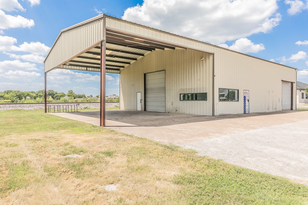 307 N State Highway 342, Red Oak, TX 75154