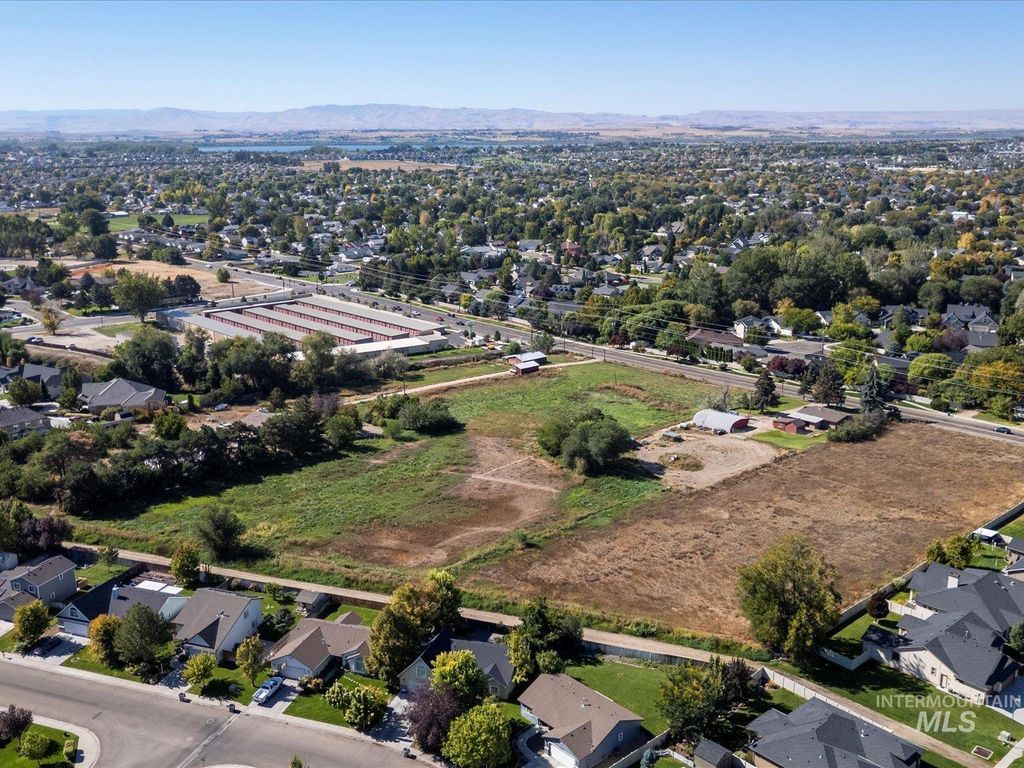 604 S Midland Blvd, Nampa, ID 83686 photo 4