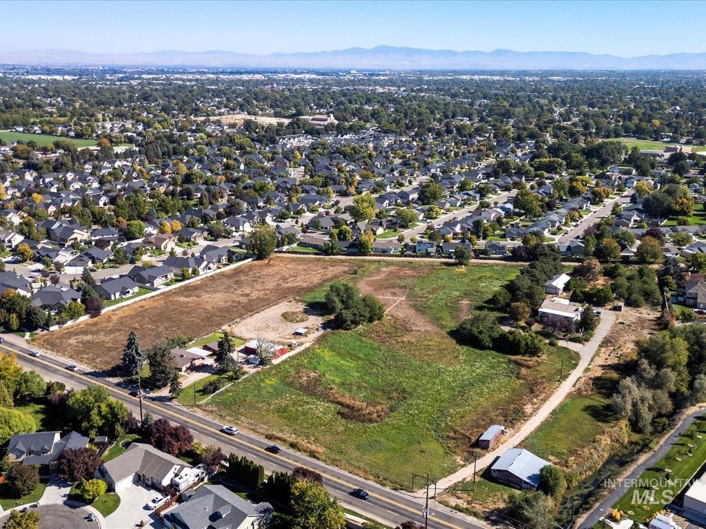 604 S Midland Blvd, Nampa, ID 83686 photo 5