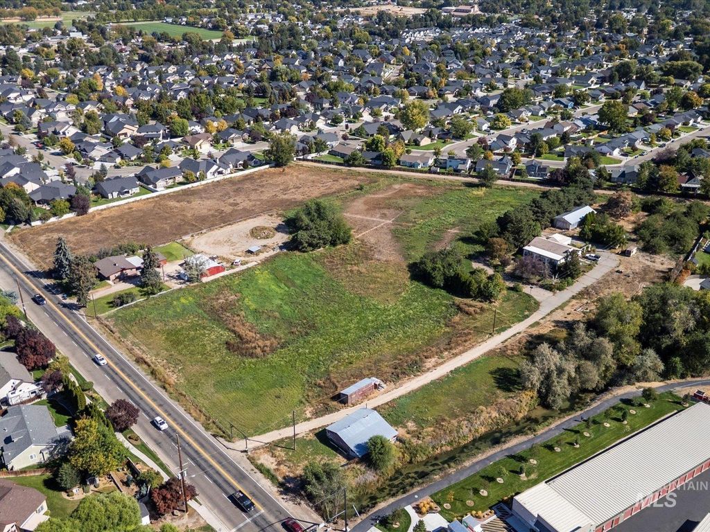 604 S Midland Blvd, Nampa, ID 83686 photo 6