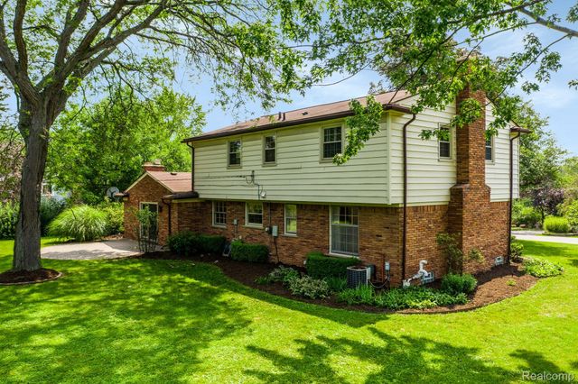 4259 WENDELL Road, West Bloomfield Charter Township, MI 48323