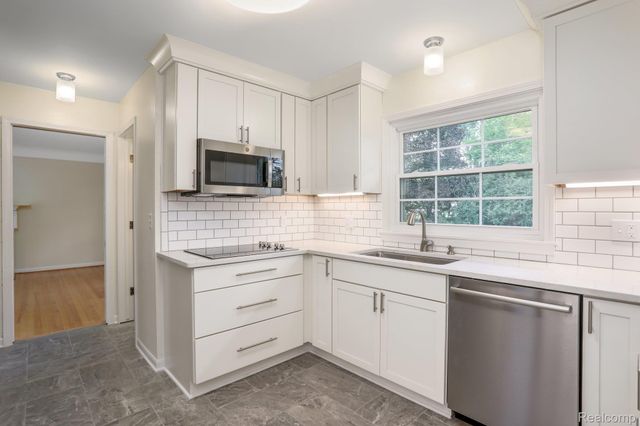 4259 WENDELL Road, West Bloomfield Charter Township, MI 48323