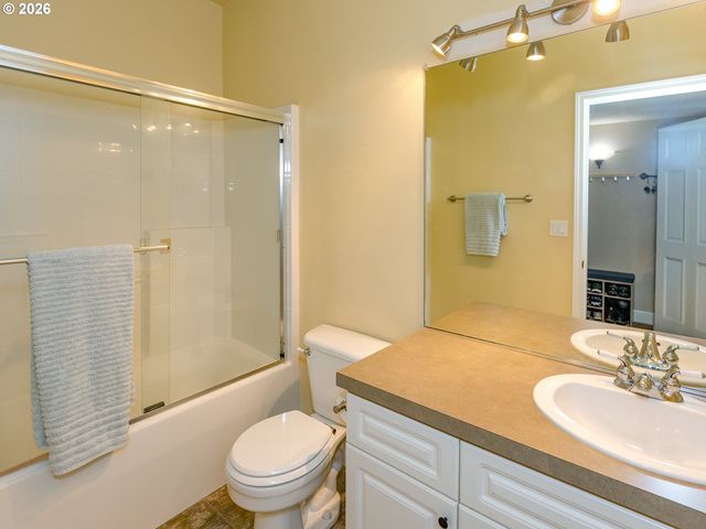 125 WISHMAN Dr, Woodland, WA 98674