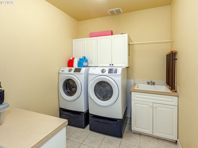 125 WISHMAN Dr, Woodland, WA 98674