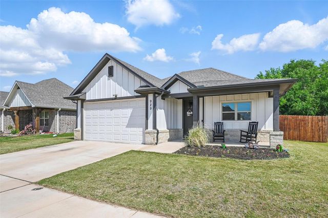 929 Sam Street, Springtown, TX 76082