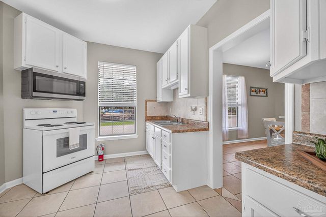 2400 W Gadsden St, Pensacola, FL 32505