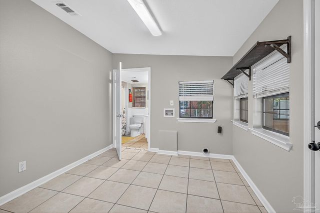 2400 W Gadsden St, Pensacola, FL 32505