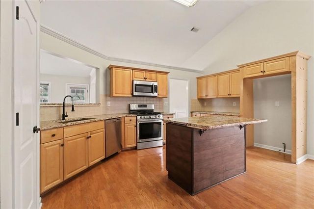 625 Groveland Parkway, Lawrenceville, GA 30046