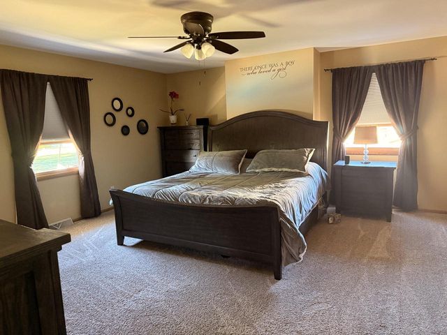 8716 W Whitaker AVENUE, Greenfield, WI 53228