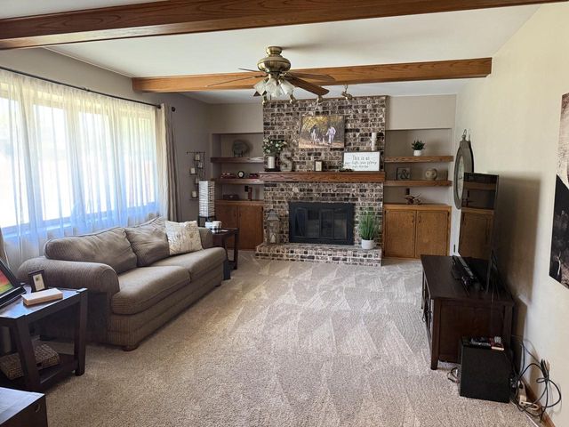8716 W Whitaker AVENUE, Greenfield, WI 53228