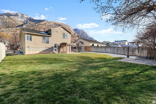 1369 N LEWIS PEAK DR, Ogden, UT 84404