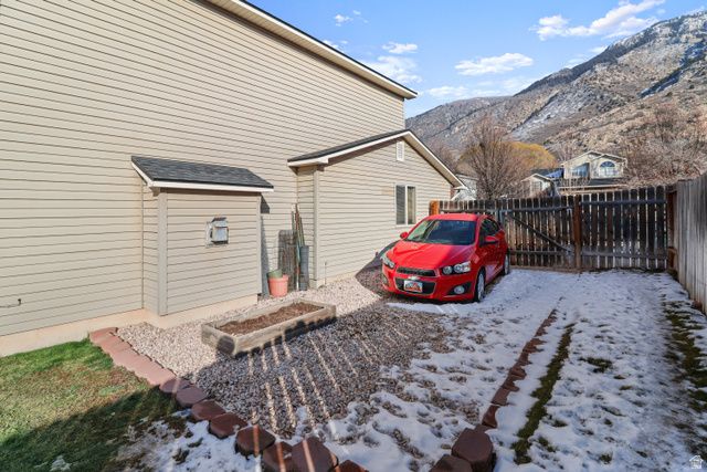 1369 N LEWIS PEAK DR, Ogden, UT 84404