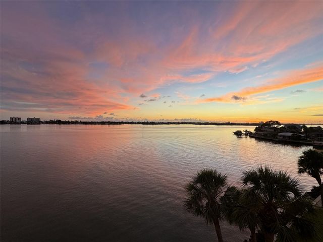 4750 COVE CIRCLE 502, St Petersburg, FL 33708