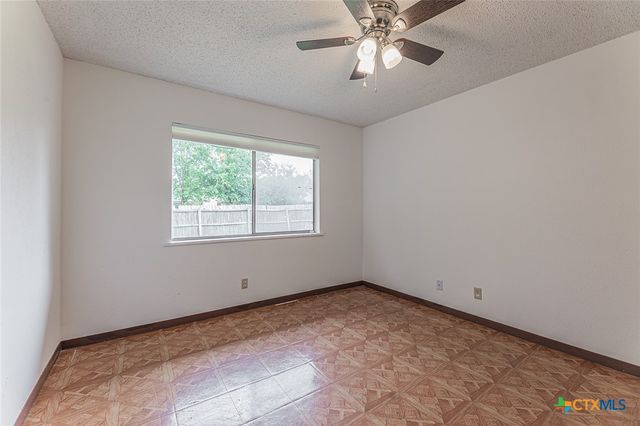 2001 Stagecoach Trail, Temple, TX 76502
