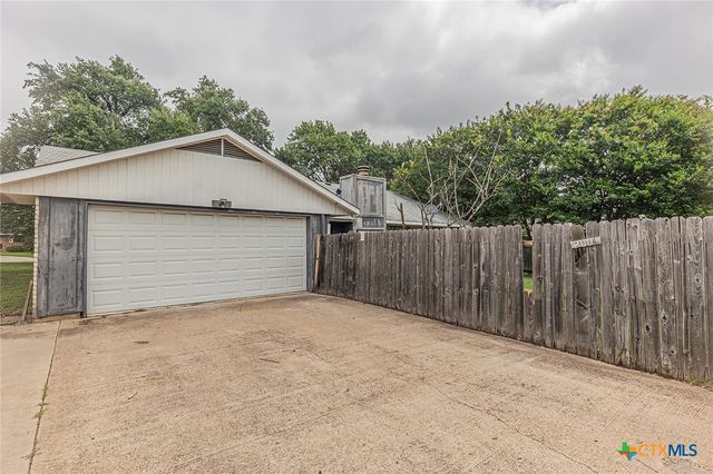 2001 Stagecoach Trail, Temple, TX 76502