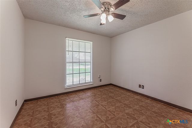 2001 Stagecoach Trail, Temple, TX 76502