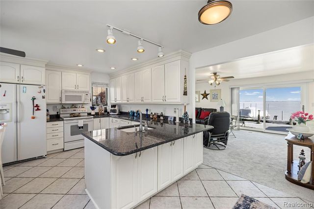 50666 Jefferson Avenue D8, New Baltimore, MI 48047